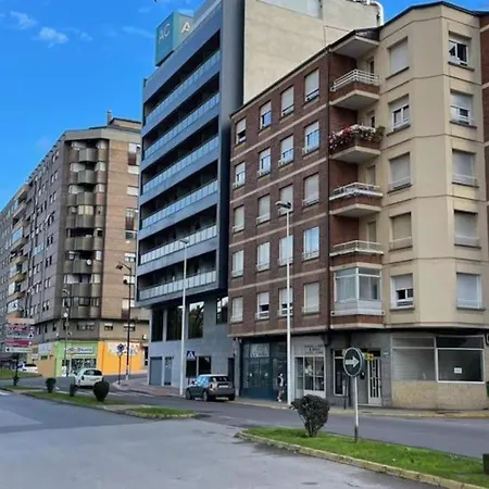 Piso Turistico Avda Del Castillo Apartment *