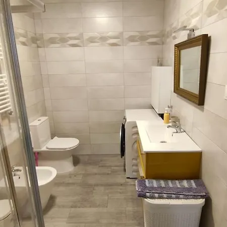Piso Turistico Avda Del Castillo *
